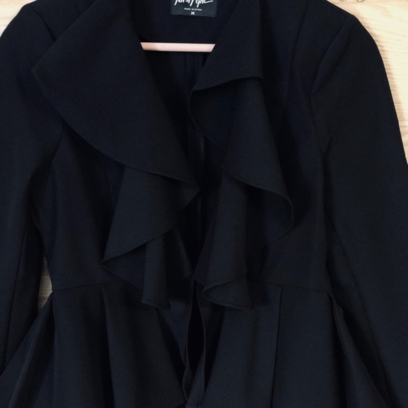 🦋SOLD🦋Nasty Gal Do Me a Favor Ruffle Blazer - Picture 7 of 16